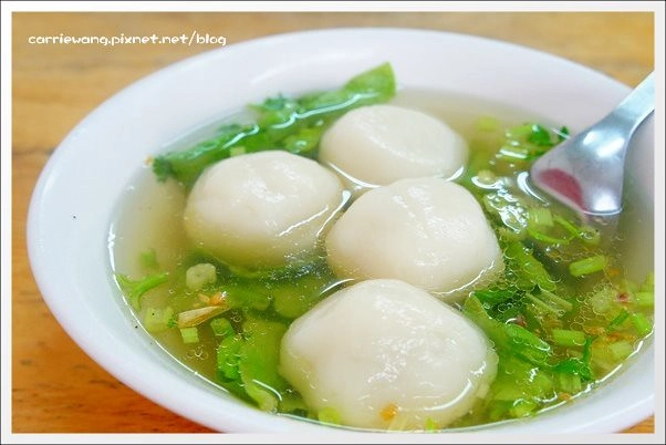 【台中小吃美食】翔記湯圓。台中老字號湯圓店，媒體也來報導，甜湯圓鹹湯圓都好吃！ @飛天璇的口袋