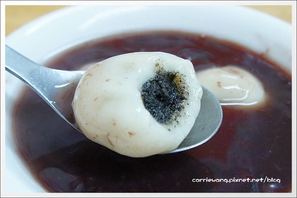 【台中小吃美食】翔記湯圓。台中老字號湯圓店，媒體也來報導，甜湯圓鹹湯圓都好吃！ @飛天璇的口袋