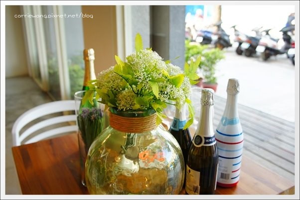 【台中韓式餐廳】豆腐35．TOFU thirty five@文心店。有咖啡館氛圍的韓式餐廳，小菜吃到飽嘛免驚！ @飛天璇的口袋