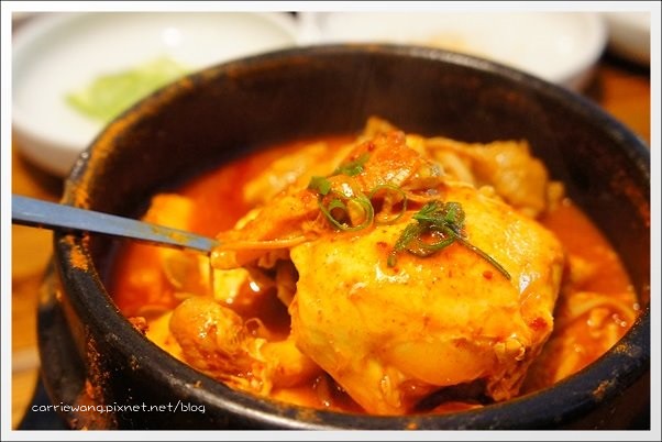 【台中韓式餐廳】豆腐35．TOFU thirty five@文心店。有咖啡館氛圍的韓式餐廳，小菜吃到飽嘛免驚！ @飛天璇的口袋