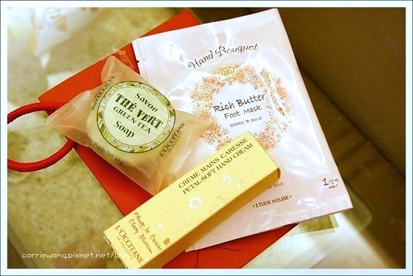 【新竹團購商品】六號花園烘焙坊。季節限定草莓生日蛋糕，清爽好吃大推薦！ @飛天璇的口袋