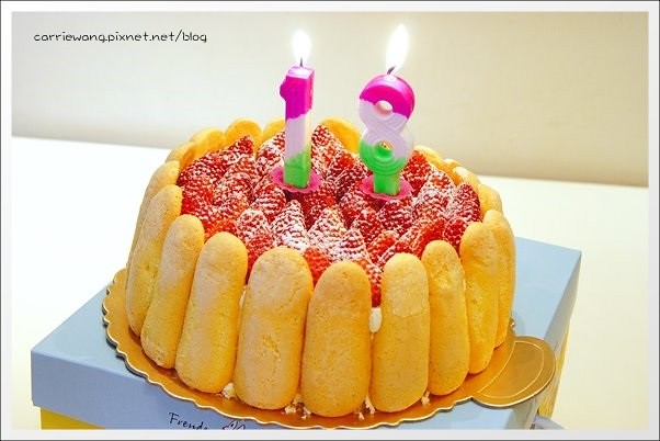 【新竹團購商品】六號花園烘焙坊。季節限定草莓生日蛋糕，清爽好吃大推薦！ @飛天璇的口袋