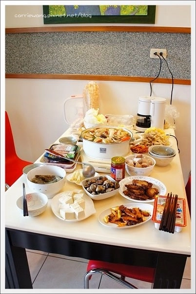 【新竹團購商品】六號花園烘焙坊。季節限定草莓生日蛋糕，清爽好吃大推薦！ @飛天璇的口袋