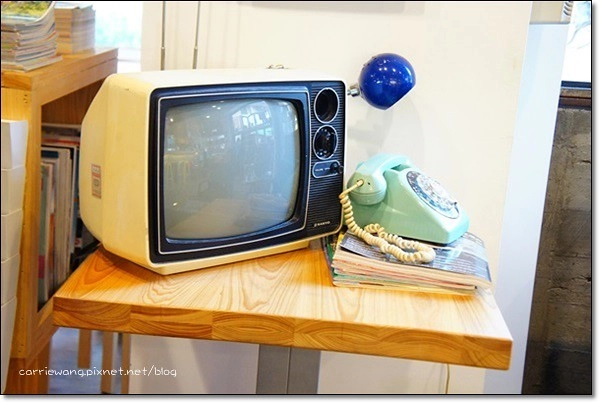 【台中下午茶】Caf&eacute; sora (Coffee Industry)。工業風的咖啡館，空間悠閒又舒服&hellip; @飛天璇的口袋