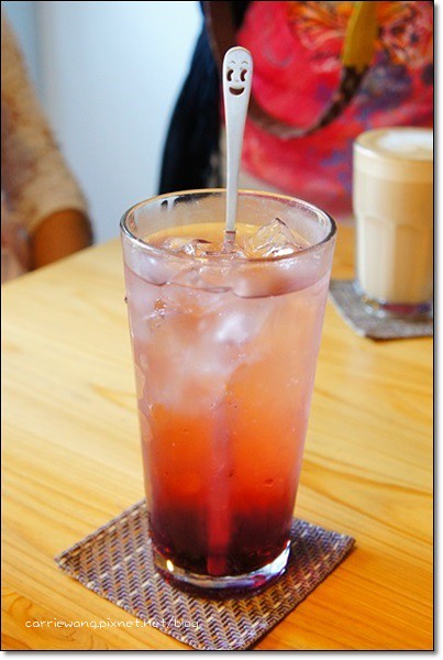 【台中下午茶】Caf&eacute; sora (Coffee Industry)。工業風的咖啡館，空間悠閒又舒服&hellip; @飛天璇的口袋