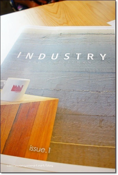 【台中下午茶】Caf&eacute; sora (Coffee Industry)。工業風的咖啡館，空間悠閒又舒服&hellip; @飛天璇的口袋