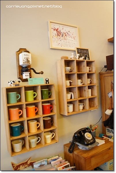 【台中下午茶】Landscape 1893 Cafe。到圖書館裡喝咖啡，一個人耽整個下午也不會無聊！ @飛天璇的口袋