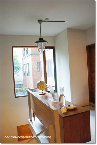 【台中下午茶】Landscape 1893 Cafe。到圖書館裡喝咖啡，一個人耽整個下午也不會無聊！ @飛天璇的口袋