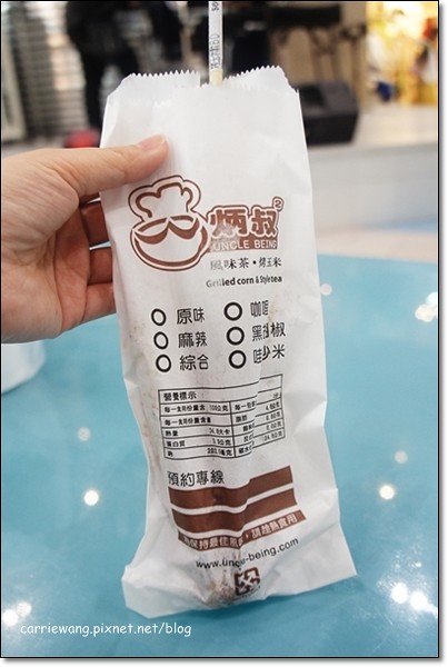 【台中逢甲夜市】必吃小吃美食推薦。台北江麻辣臭豆腐+印度拉茶+官芝霖大腸包小腸+李熱狗米血糕+炳叔叔烤玉米+日船章魚小丸子+許記生煎包+魏姐包心粉圓+金門炒泡麵+熊の食熊手包+九龍茶陳記香港茶 @飛天璇的口袋