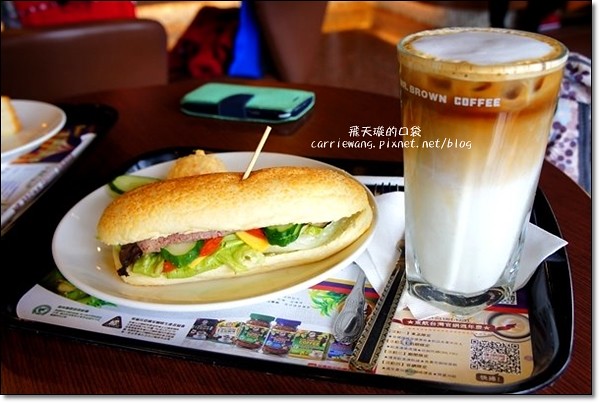 【宜蘭民宿推薦】礁溪幸福99。稻田中央的漂浮城堡，座擁幸福的好地方 @飛天璇的口袋