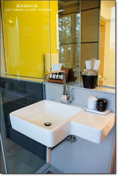 【宜蘭民宿推薦】礁溪幸福99。稻田中央的漂浮城堡，座擁幸福的好地方 @飛天璇的口袋