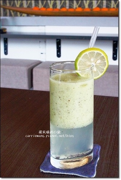 麋路咖啡輕食坊．Meet Road：老宅改建咖啡館，裡面充滿麋鹿的元素，一個適合放鬆與享受幸福的空間(已歇業) @飛天璇的口袋