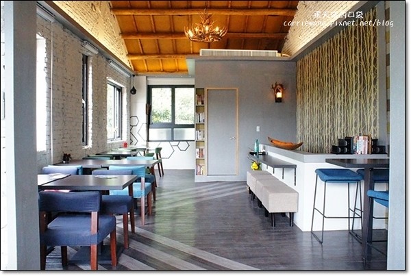 麋路咖啡輕食坊．Meet Road：老宅改建咖啡館，裡面充滿麋鹿的元素，一個適合放鬆與享受幸福的空間(已歇業) @飛天璇的口袋