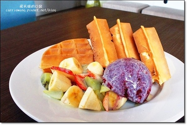 麋路咖啡輕食坊．Meet Road：老宅改建咖啡館，裡面充滿麋鹿的元素，一個適合放鬆與享受幸福的空間(已歇業) @飛天璇的口袋