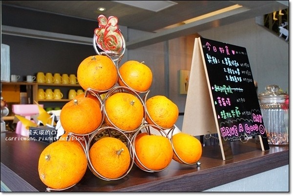 麋路咖啡輕食坊．Meet Road：老宅改建咖啡館，裡面充滿麋鹿的元素，一個適合放鬆與享受幸福的空間(已歇業) @飛天璇的口袋