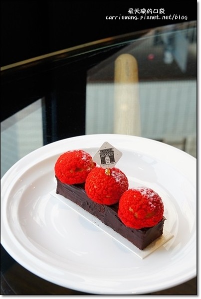 【台中蛋糕甜點】i sweet法國甜點沙龍。Bistro88甜點工作室，空間明亮，甜點可愛 @飛天璇的口袋