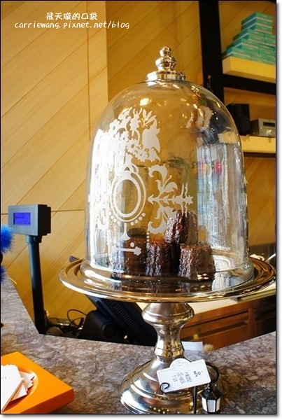 【台中蛋糕甜點】i sweet法國甜點沙龍。Bistro88甜點工作室，空間明亮，甜點可愛 @飛天璇的口袋