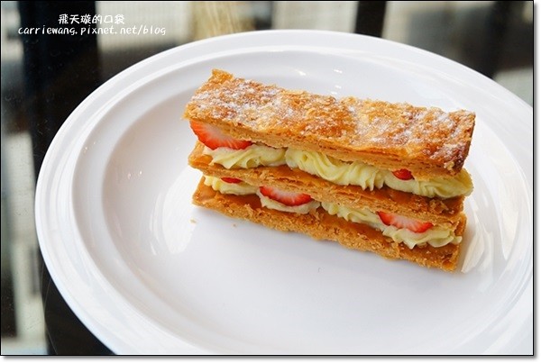 【台中蛋糕甜點】i sweet法國甜點沙龍。Bistro88甜點工作室，空間明亮，甜點可愛 @飛天璇的口袋