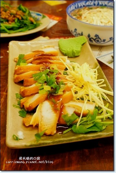 【宜蘭東門夜市】必吃小吃美食推薦。梁大胖碳烤+彭記蔥油餅+善美仙草八寶湯+老店東山鴨頭+阿成蚵仔煎+搖搖冰+正隆羊肉湯 @飛天璇的口袋