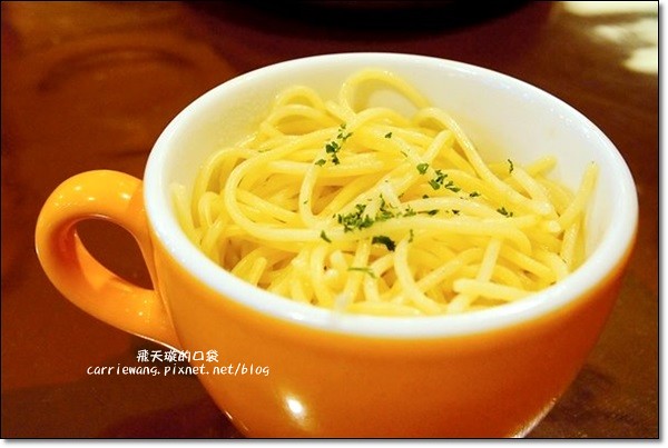 【台中餐廳推薦】杯子田．Cupfoods Farm。創意時尚料理，Fusion風味做法 @飛天璇的口袋