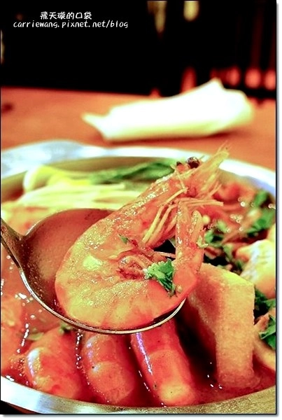 鬼椒一番麻辣小火鍋 和美店｜湯頭創意獨特，食材健康用心，中部第一家分店，一開幕就氣勢如虹 @飛天璇的口袋