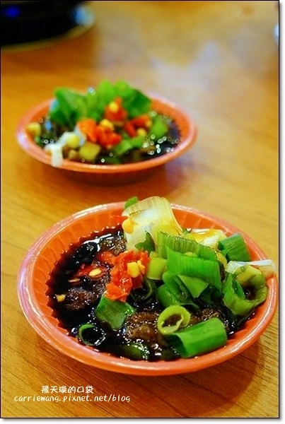 鬼椒一番麻辣小火鍋 和美店｜湯頭創意獨特，食材健康用心，中部第一家分店，一開幕就氣勢如虹 @飛天璇的口袋