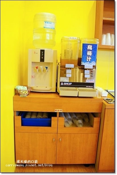 鬼椒一番麻辣小火鍋 和美店｜湯頭創意獨特，食材健康用心，中部第一家分店，一開幕就氣勢如虹 @飛天璇的口袋