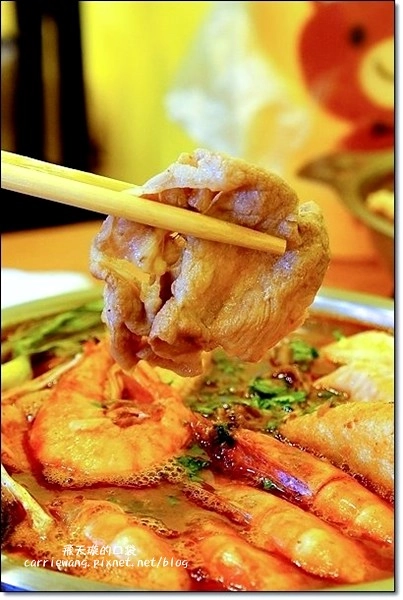 鬼椒一番麻辣小火鍋 和美店｜湯頭創意獨特，食材健康用心，中部第一家分店，一開幕就氣勢如虹 @飛天璇的口袋