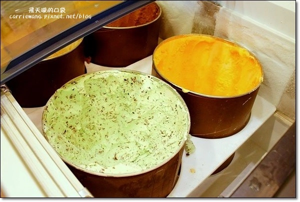 鬼椒一番麻辣小火鍋 和美店｜湯頭創意獨特，食材健康用心，中部第一家分店，一開幕就氣勢如虹 @飛天璇的口袋