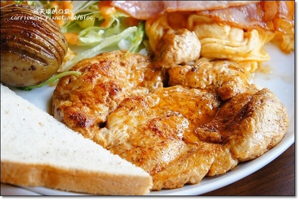 【台中早午餐】奧樂美特．Olimato Bistro。北屯地區精緻大份量早午餐推薦(2/13~2/23開幕期間，兩人同行第二人半價) @飛天璇的口袋