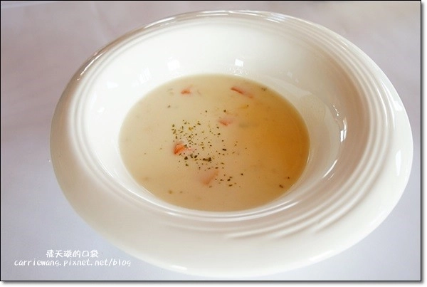 【台中蛋糕甜點】蝴蝶橋甜點美食莊園。法式甜點吸睛又華麗，腹地廣大環境悠閒，北屯區美食又一發 @飛天璇的口袋