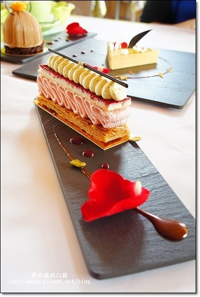 【台中蛋糕甜點】蝴蝶橋甜點美食莊園。法式甜點吸睛又華麗，腹地廣大環境悠閒，北屯區美食又一發 @飛天璇的口袋