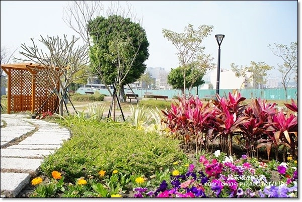 【台中蛋糕甜點】蝴蝶橋甜點美食莊園。法式甜點吸睛又華麗，腹地廣大環境悠閒，北屯區美食又一發 @飛天璇的口袋