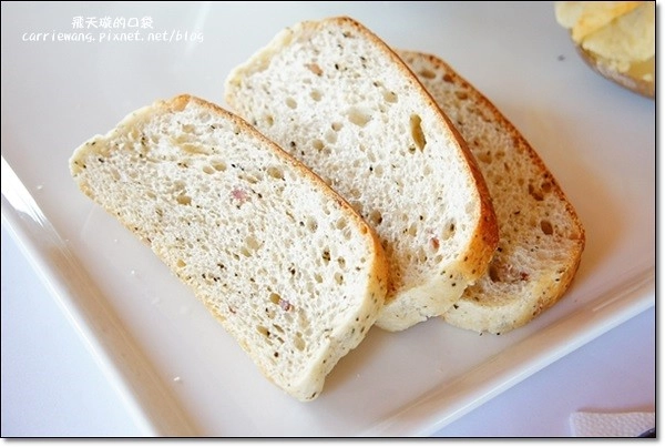 【台中蛋糕甜點】蝴蝶橋甜點美食莊園。法式甜點吸睛又華麗，腹地廣大環境悠閒，北屯區美食又一發 @飛天璇的口袋