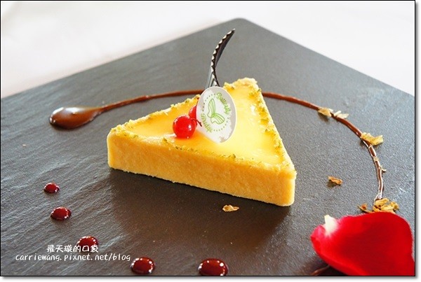 【台中蛋糕甜點】蝴蝶橋甜點美食莊園。法式甜點吸睛又華麗，腹地廣大環境悠閒，北屯區美食又一發 @飛天璇的口袋