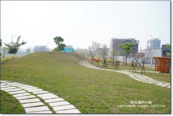 【台中蛋糕甜點】蝴蝶橋甜點美食莊園。法式甜點吸睛又華麗，腹地廣大環境悠閒，北屯區美食又一發 @飛天璇的口袋