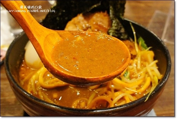 鷹流辛味噌拉麵(惡鬼warugaki)｜重口味的辛味噌拉麵，滿滿的膠原蛋白，辣度直搗腦門 @飛天璇的口袋