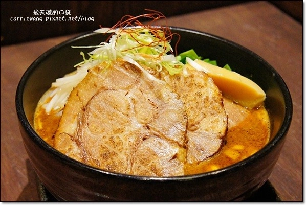 鷹流辛味噌拉麵(惡鬼warugaki)｜重口味的辛味噌拉麵，滿滿的膠原蛋白，辣度直搗腦門 @飛天璇的口袋