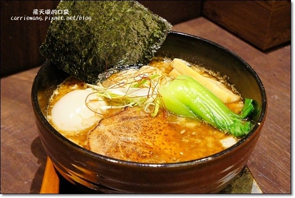 鷹流辛味噌拉麵(惡鬼warugaki)｜重口味的辛味噌拉麵，滿滿的膠原蛋白，辣度直搗腦門 @飛天璇的口袋