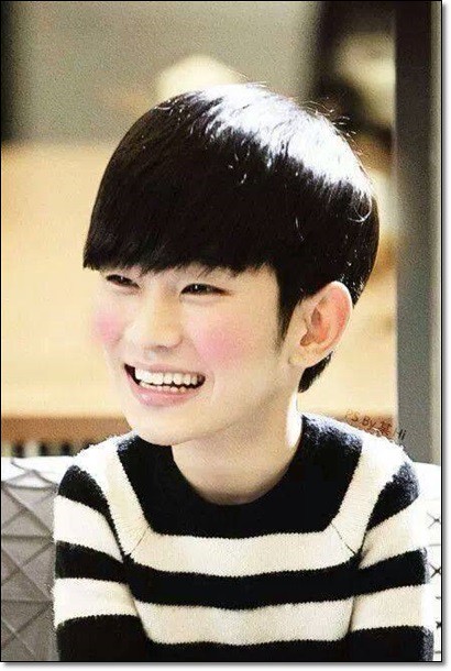 【台中小吃美食】臭霸王臭豆腐。清蒸臭豆腐比油炸的還好吃，很推薦捏！ @飛天璇的口袋