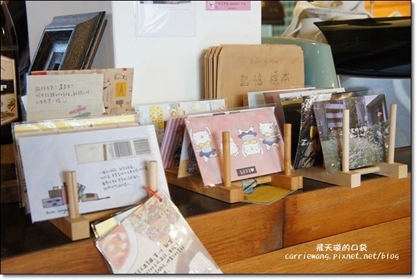 台中西區｜煙燻咖啡 Smoker．氛圍還不錯，享受鬧中取靜的感覺 @飛天璇的口袋