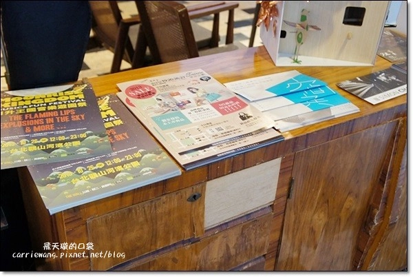 台中西區｜煙燻咖啡 Smoker．氛圍還不錯，享受鬧中取靜的感覺 @飛天璇的口袋