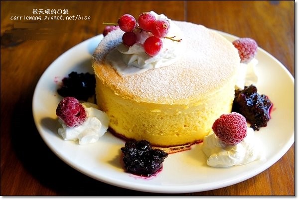 台中太平｜巫師咖啡．超厚日式鬆餅，自家煎焙咖啡豆 @飛天璇的口袋