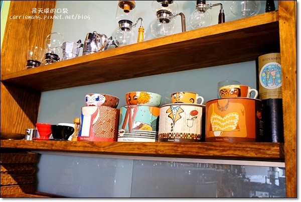 台中太平｜巫師咖啡．超厚日式鬆餅，自家煎焙咖啡豆 @飛天璇的口袋