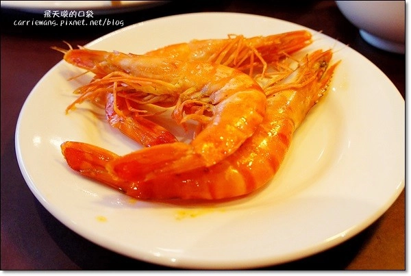 【台中火鍋餐廳】十八梯麻辣鍋。不麻不辣的麻辣火鍋，聽說羅非魚鍋是最推薦的？ @飛天璇的口袋