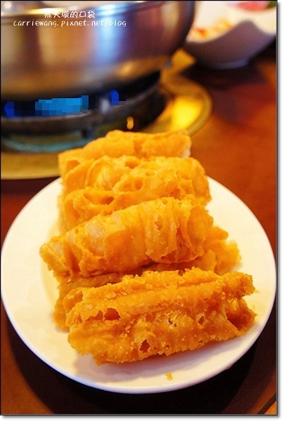 【台中火鍋餐廳】十八梯麻辣鍋。不麻不辣的麻辣火鍋，聽說羅非魚鍋是最推薦的？ @飛天璇的口袋