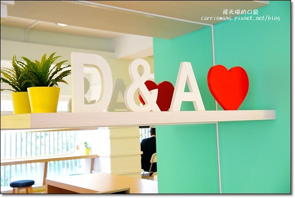 【台中漢堡推薦】D&A Burger Store(Devil&Angel魔鬼與天使漢堡)。同場加映：樂蒙地檸檬蛋糕，爽口好吃啊！ @飛天璇的口袋