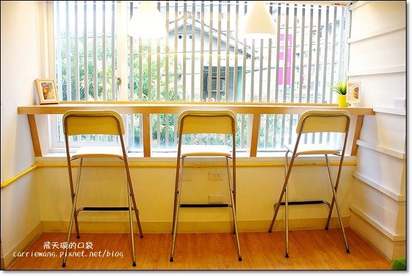 【台中漢堡推薦】D&A Burger Store(Devil&Angel魔鬼與天使漢堡)。同場加映：樂蒙地檸檬蛋糕，爽口好吃啊！ @飛天璇的口袋