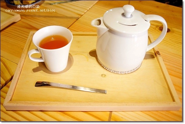 【台中下午茶】拾光机。拾光機壹號重新啟航，將老宅賦予新生命，日式木造建築環境更優，氛圍更棒 @飛天璇的口袋