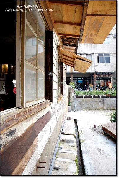 【台中下午茶】拾光机。拾光機壹號重新啟航，將老宅賦予新生命，日式木造建築環境更優，氛圍更棒 @飛天璇的口袋